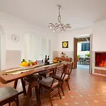 Casa Sorrento, Immerso Nel Verde A Pochi Passi Dal Centro