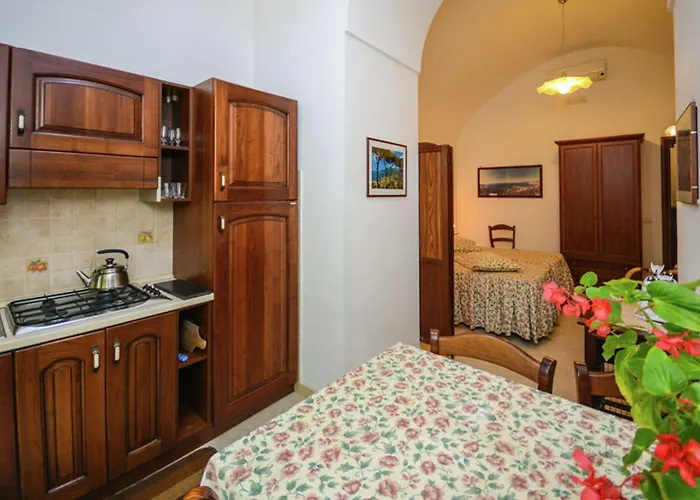 Comfortable House With Sea View In Sorrento