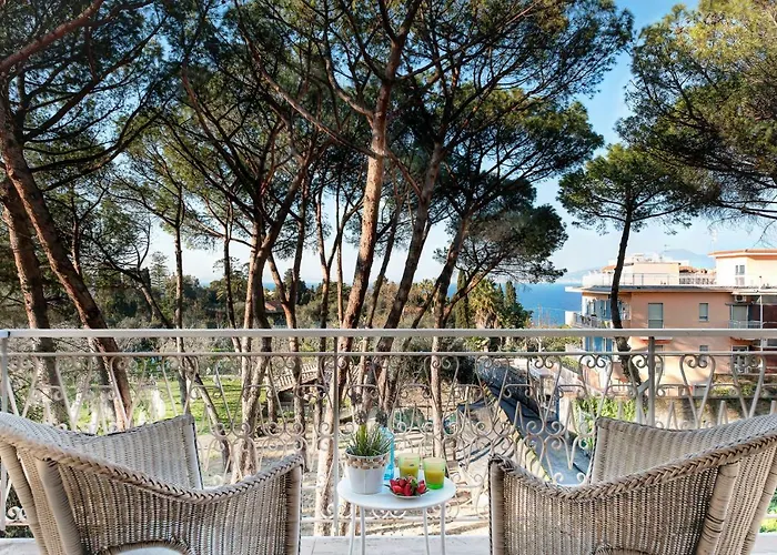 Gocce Villas - El Royale Suites Sorrento