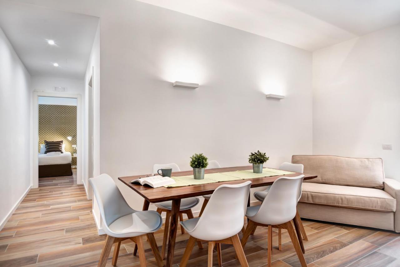 Golden Apartment *