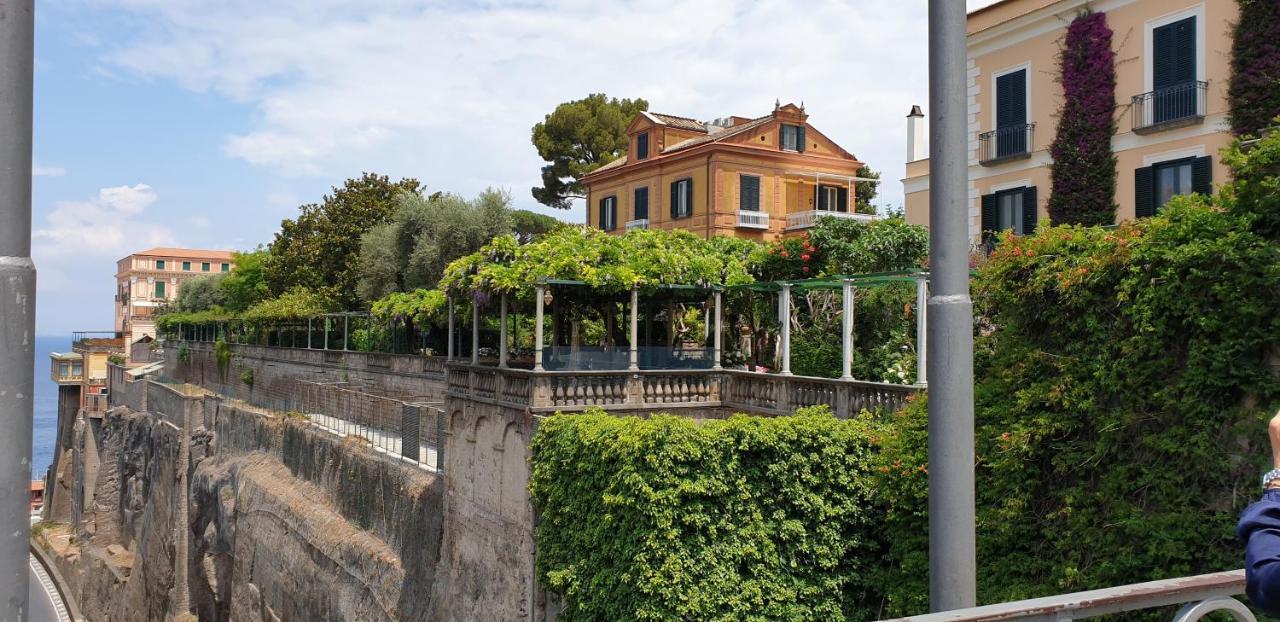 Grimaldi Guest Apartment