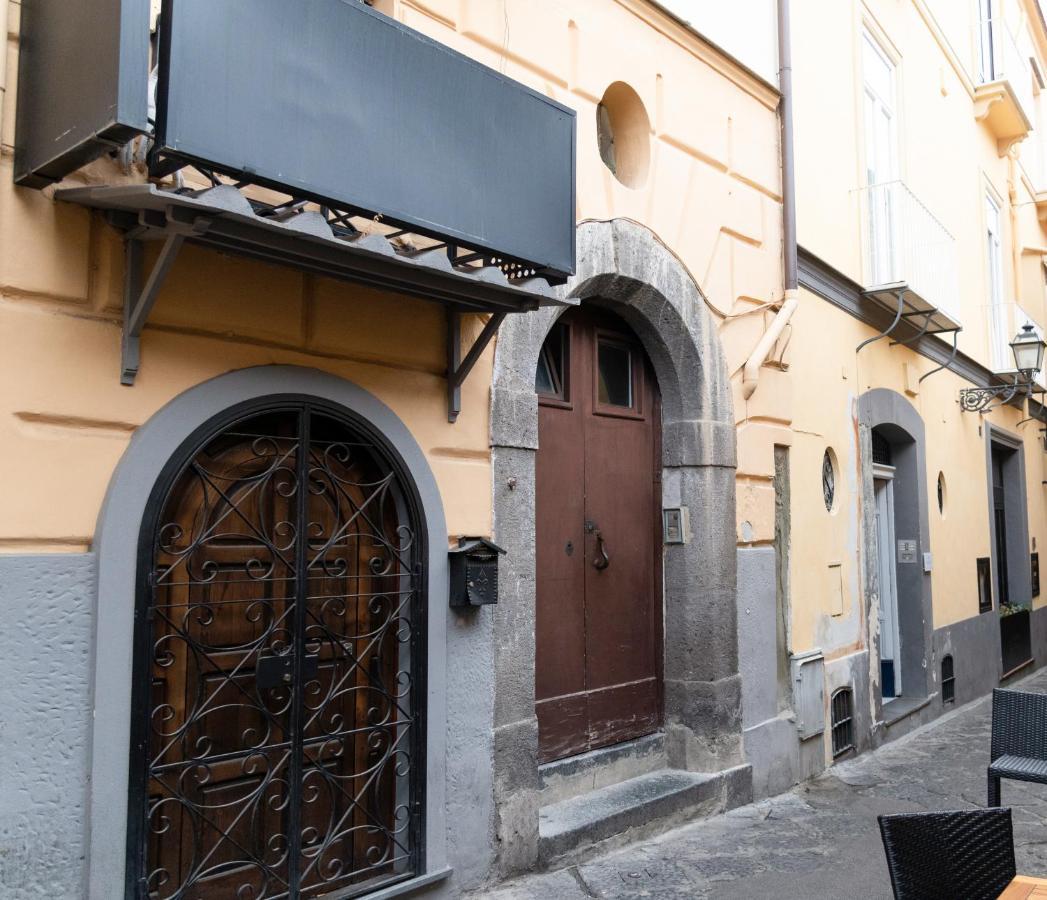 - Posizione Unica Nella Piazza Principale * Sorrento