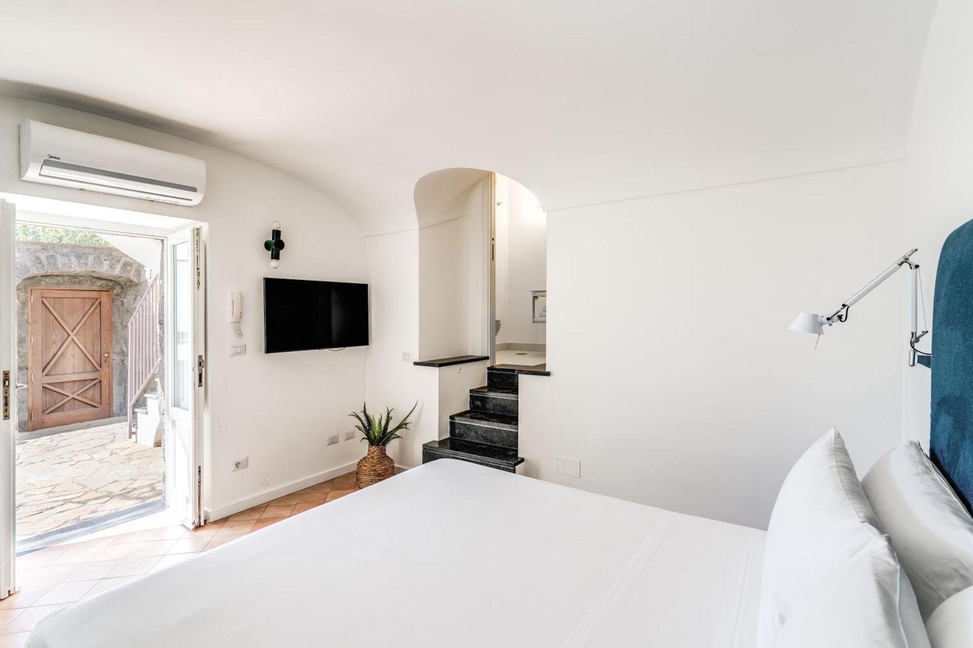 Giulia Amazing With Pool, Patio, Bbq&sea Views Villa