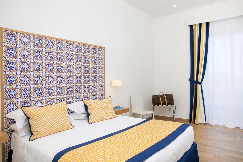 Miramare Hotel 4*