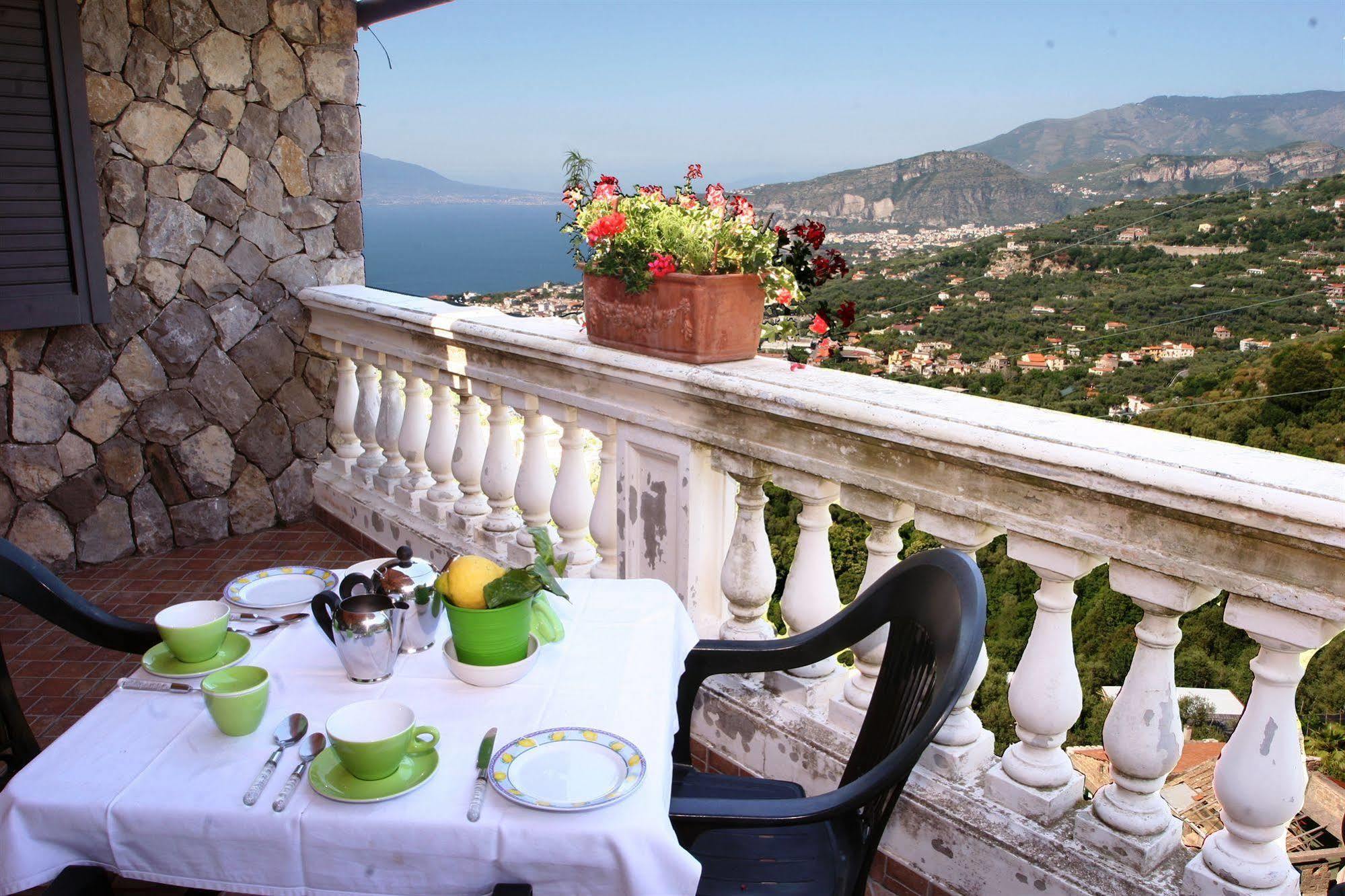Casarufolo Paradise Guest house