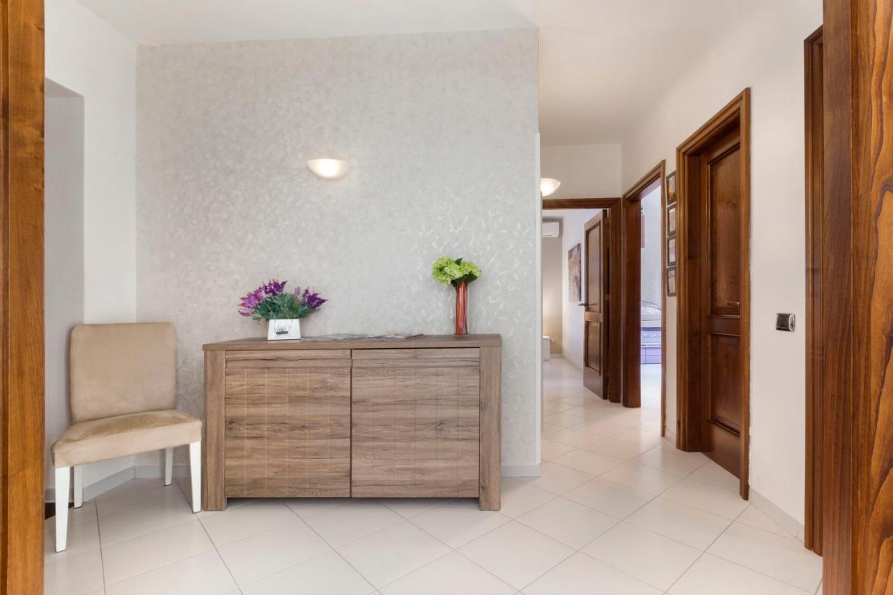 G&g Apartment *