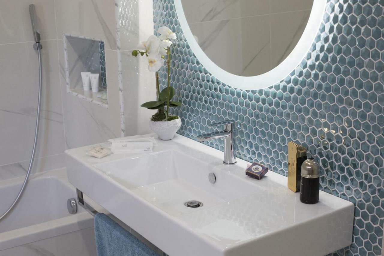 - Sara 2 Apartment *