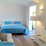 B&B Unique