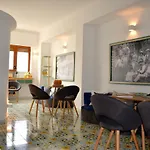 Luiselle Charming Accommodation Sorrento City Center