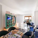 Luiselle Charming Accommodation Sorrento City Center