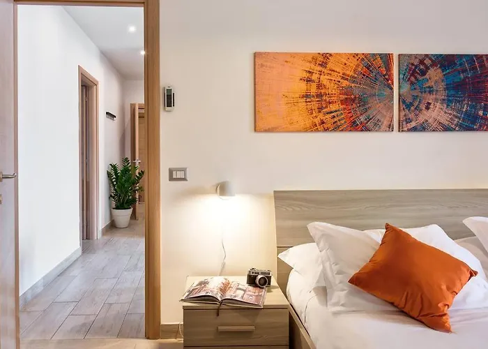 Gocce Villas - El Royale Suites Sorrento Orange