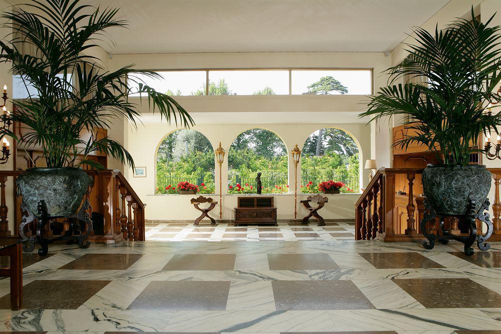 Hotel Grand De La Sorrento