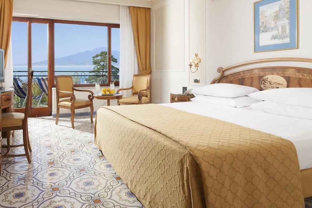 Hotel Grand De La Sorrento