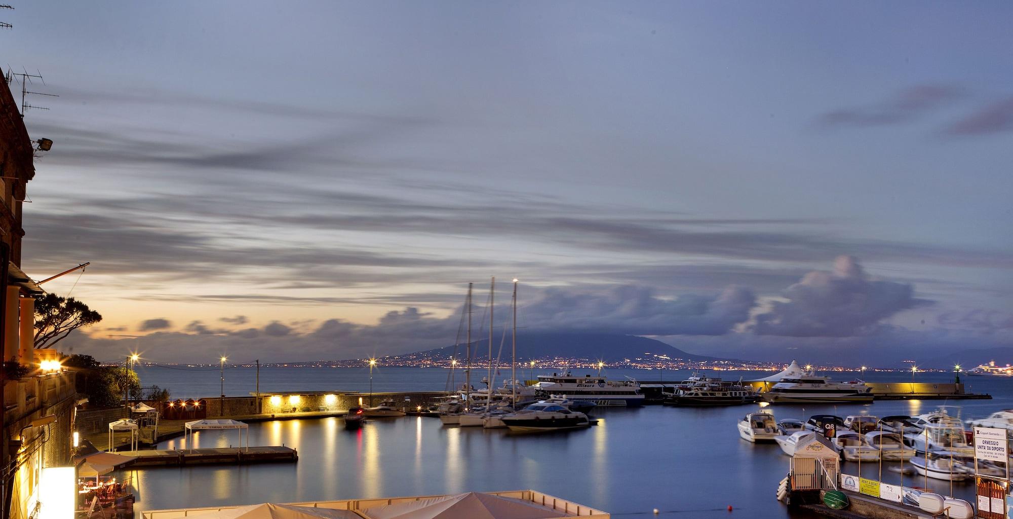 Hotel Marina Piccola 73 4*
