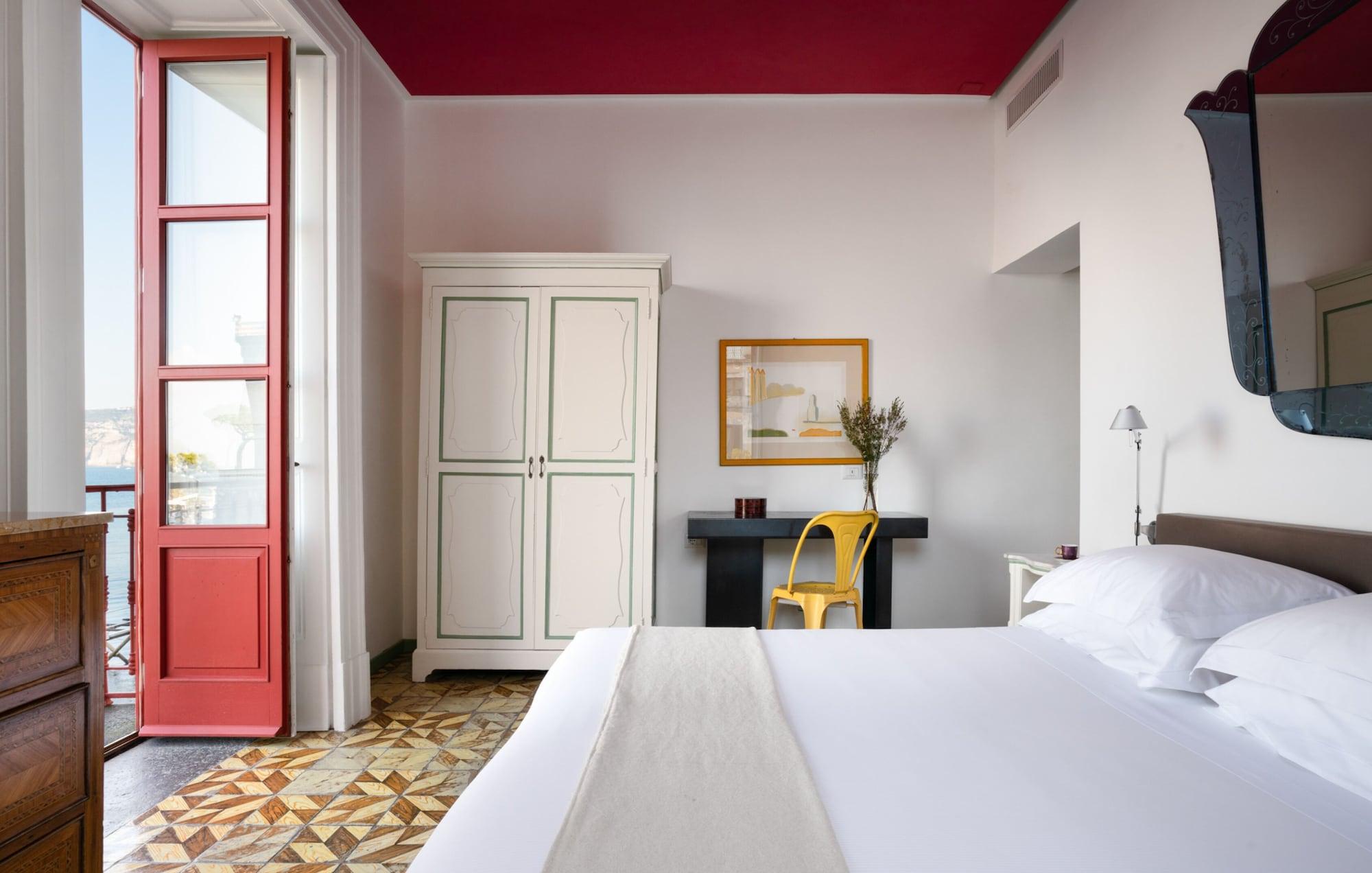 Marina Piccola 73 Hotel 4*