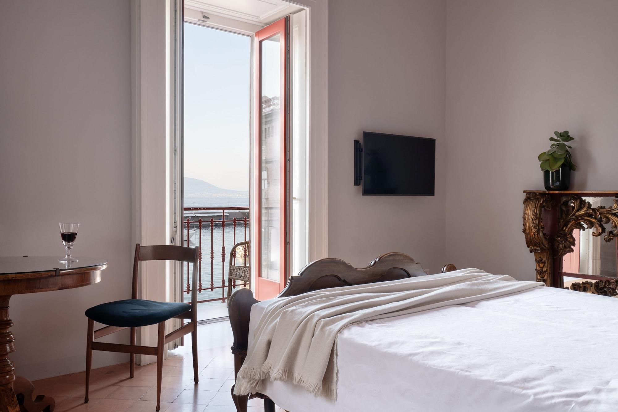 Marina Piccola 73 Hotel 4*
