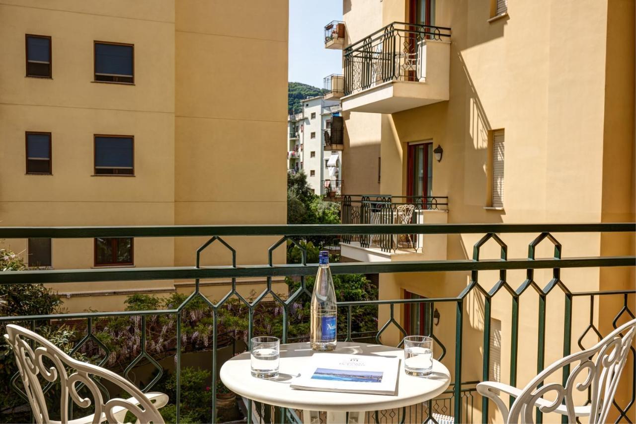 Grand De La Hotel 4*