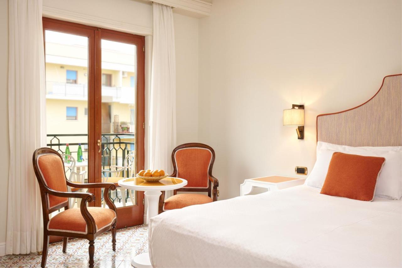 Grand De La Hotel