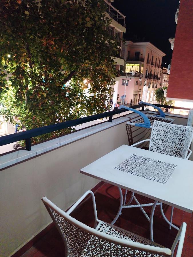 Acomodação com café da manhã  Lauro Charme *