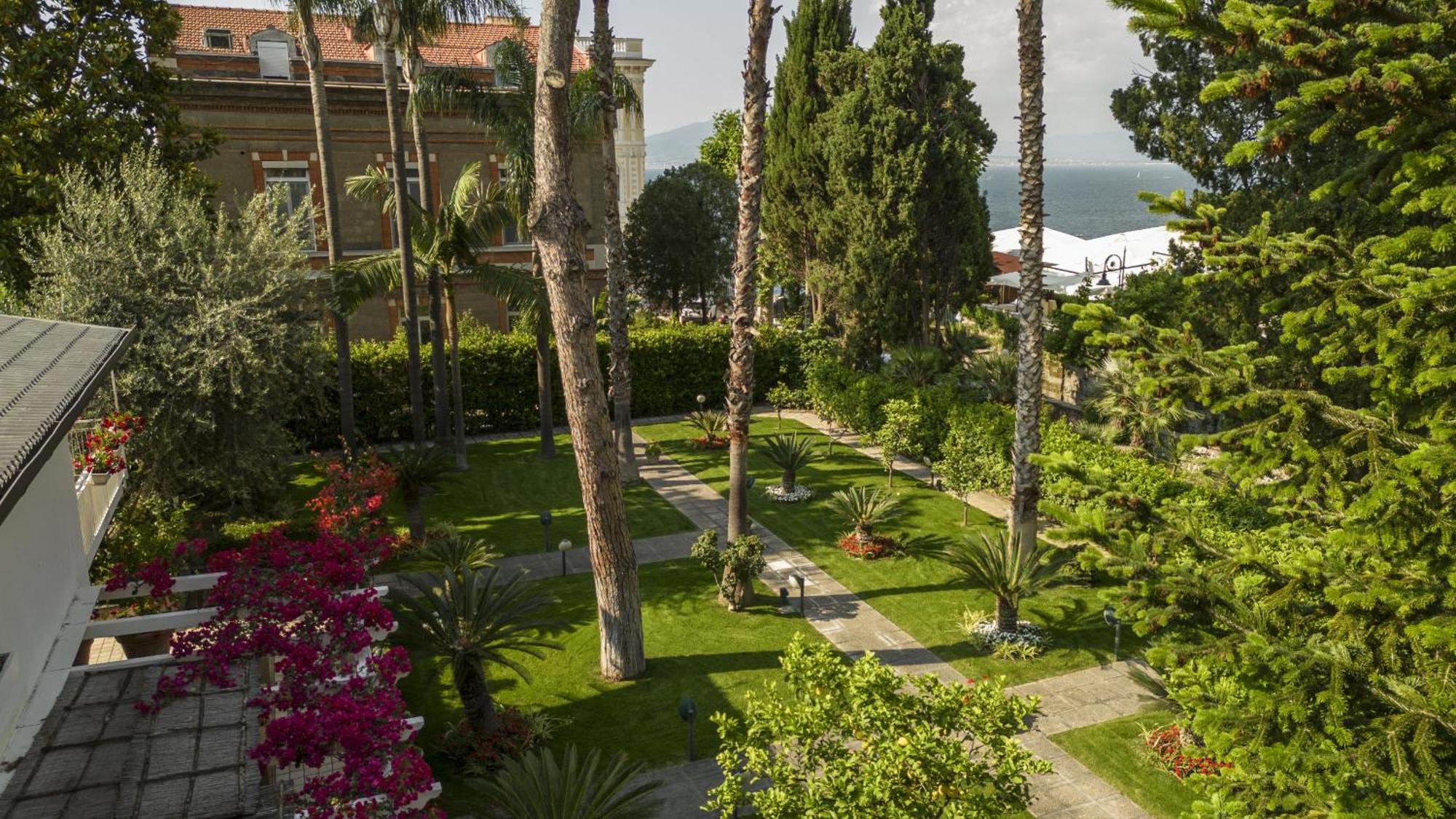 Sorrentovibes - In Center With Gardens And Outdoor Space * Sorrento