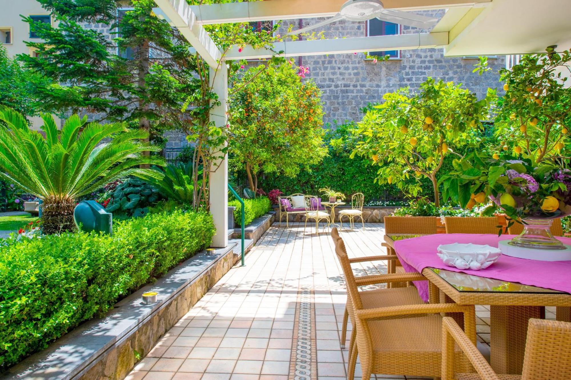 Villa Sorrentovibes - In Center With Gardens And Outdoor Space Sorrento