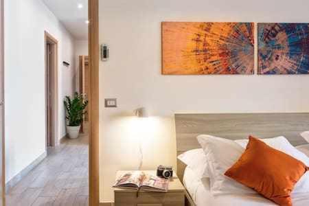 Gocce - El Royale Orange Apartment