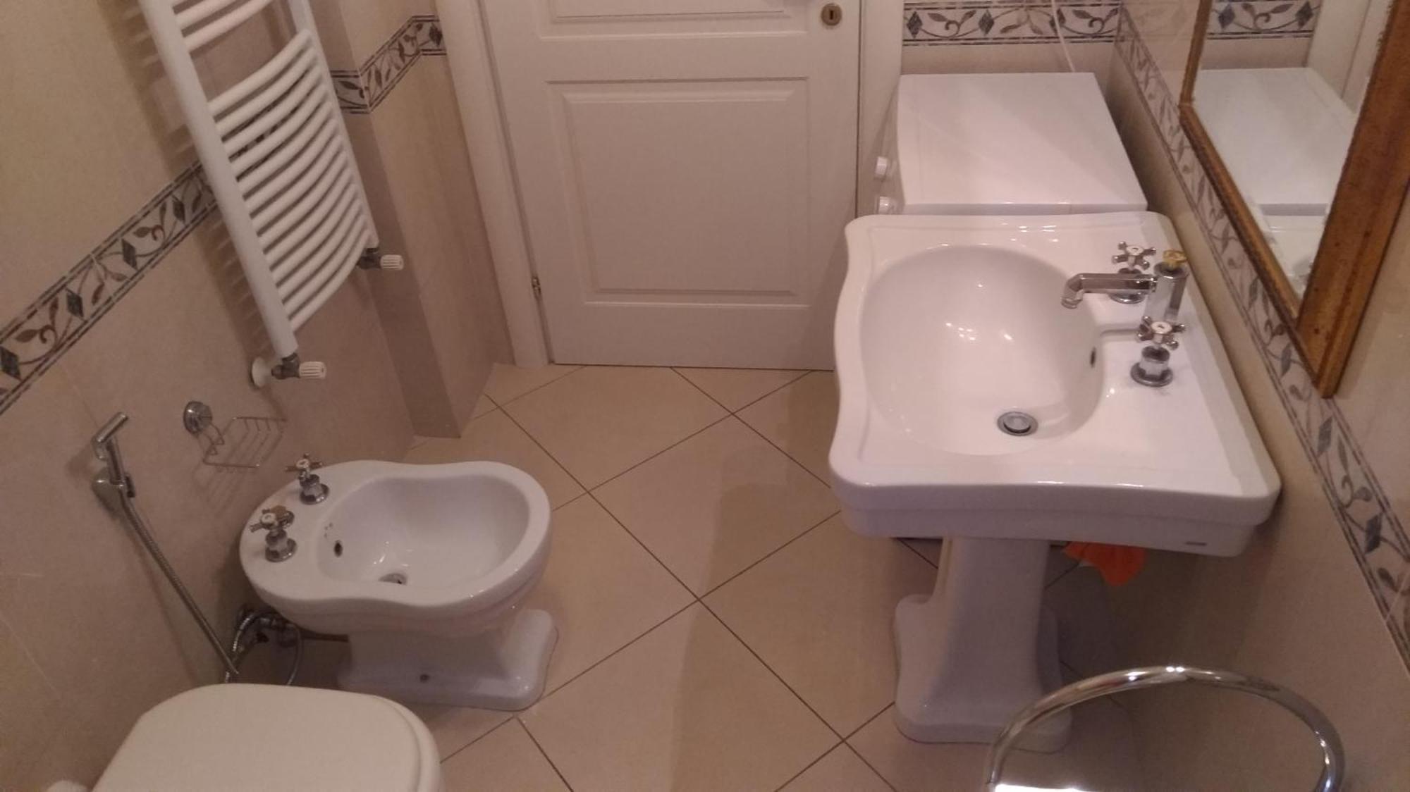 Short-lets D33, Part Of The House Is Available For Short-term In Center Apartment Sorrento