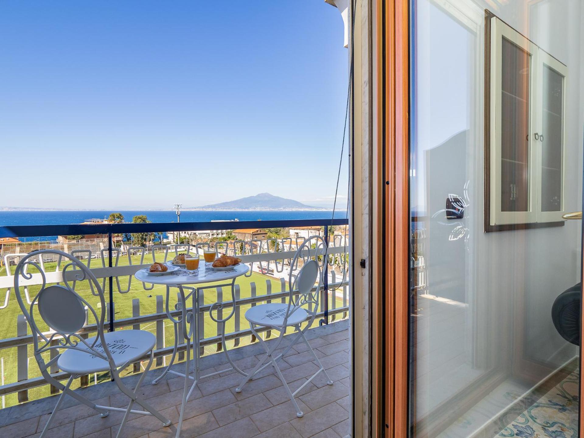 Casa Cafarelli - Bright With Stunning View Apartment