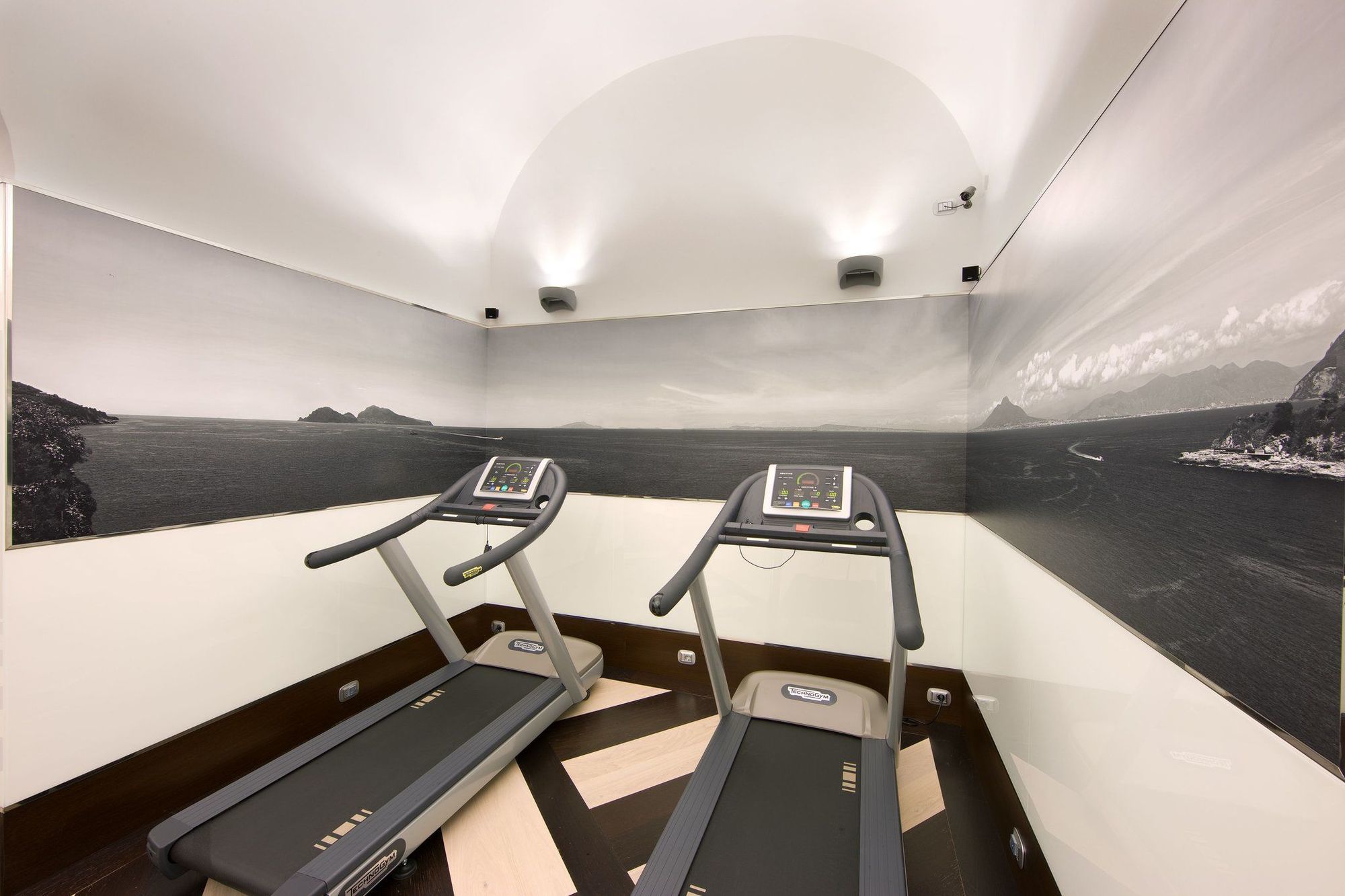 Hotel Grand Excelsior Vittoria 5*