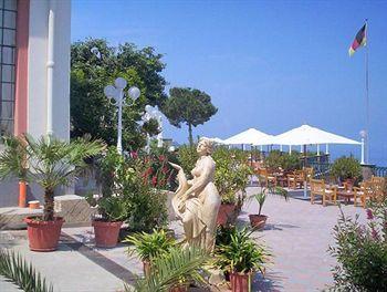 Grand Europa Palace 4*