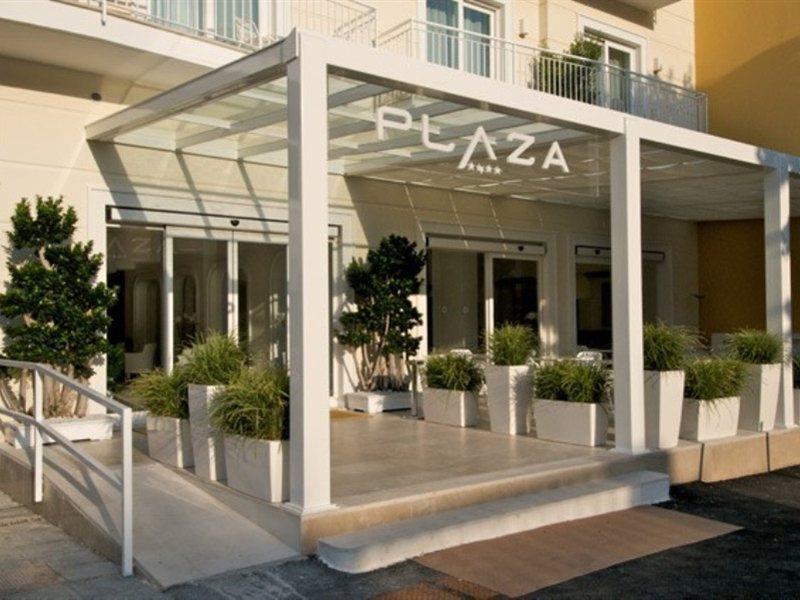 Hotel Plaza 4*
