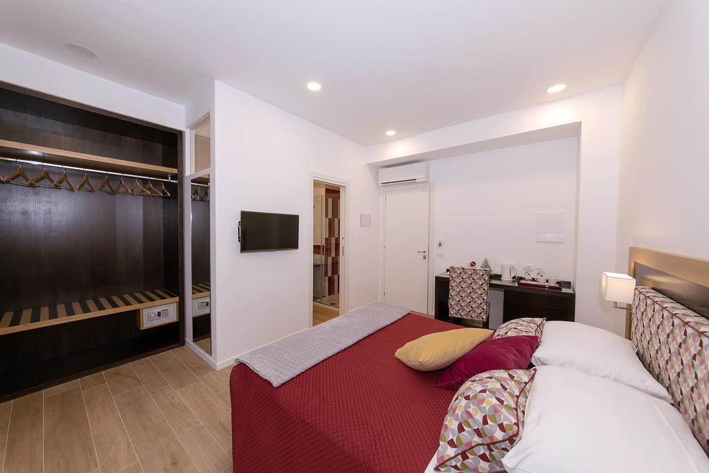 Dea Gasthuis 3*