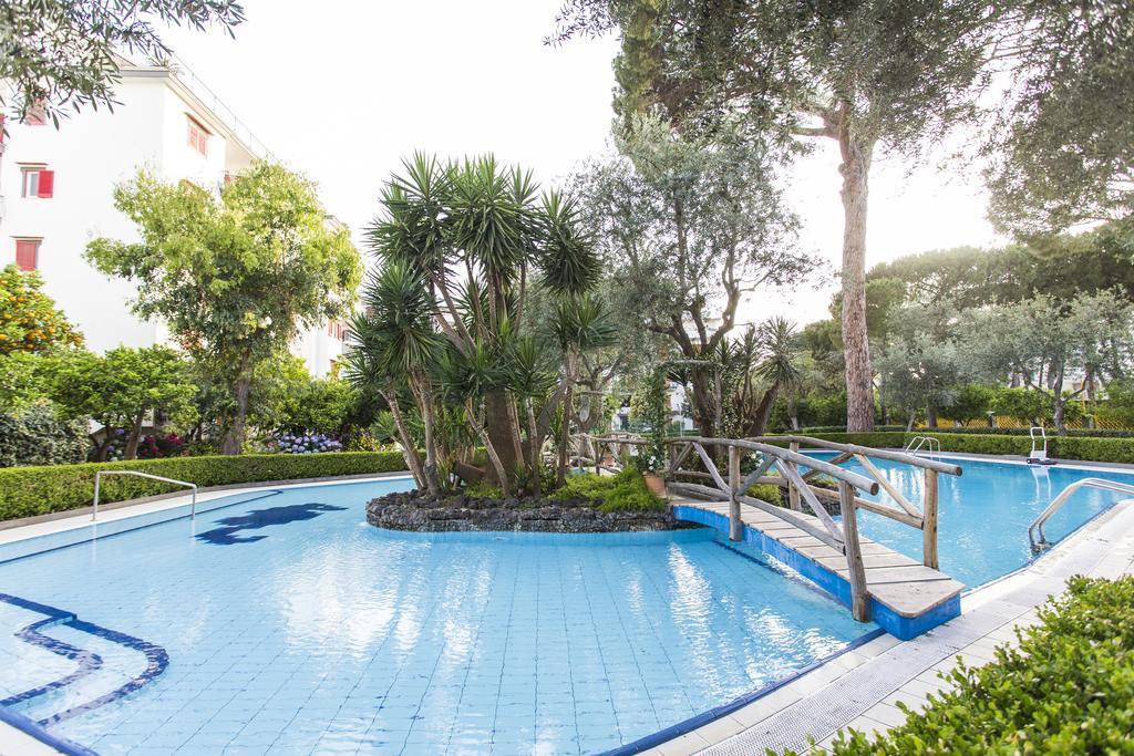 Short-lets D33, Part Of The House Is Available For Short-term In Center Apartment *