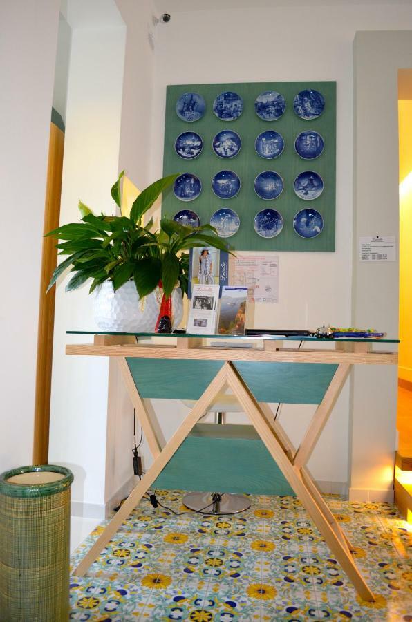 Luiselle Charming Center Guest house