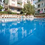 Maison Chanel Luxury & Pool