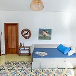 Virginia\'S Guest House