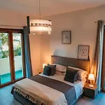 Sorrento City Apartment