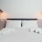 Sorrento B&D Rooms