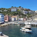 Marina Grande Inn