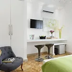 La Maison Des Tout Le Monde