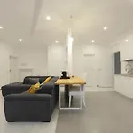 Maison Mira