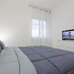 Maison Mira