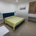 Charlie\'S House