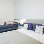 Romantic Seaview Sorrento Flat With Balcony