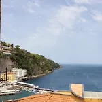 Romantic Seaview Sorrento Flat With Balcony