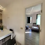 Sara Luxury Apartment 3