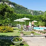Casa Sorrento, Immerso Nel Verde A Pochi Passi Dal Centro