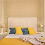 Yourhome - Royal Blue Suite