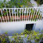 Muta House