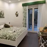 Sorrento Garden Room